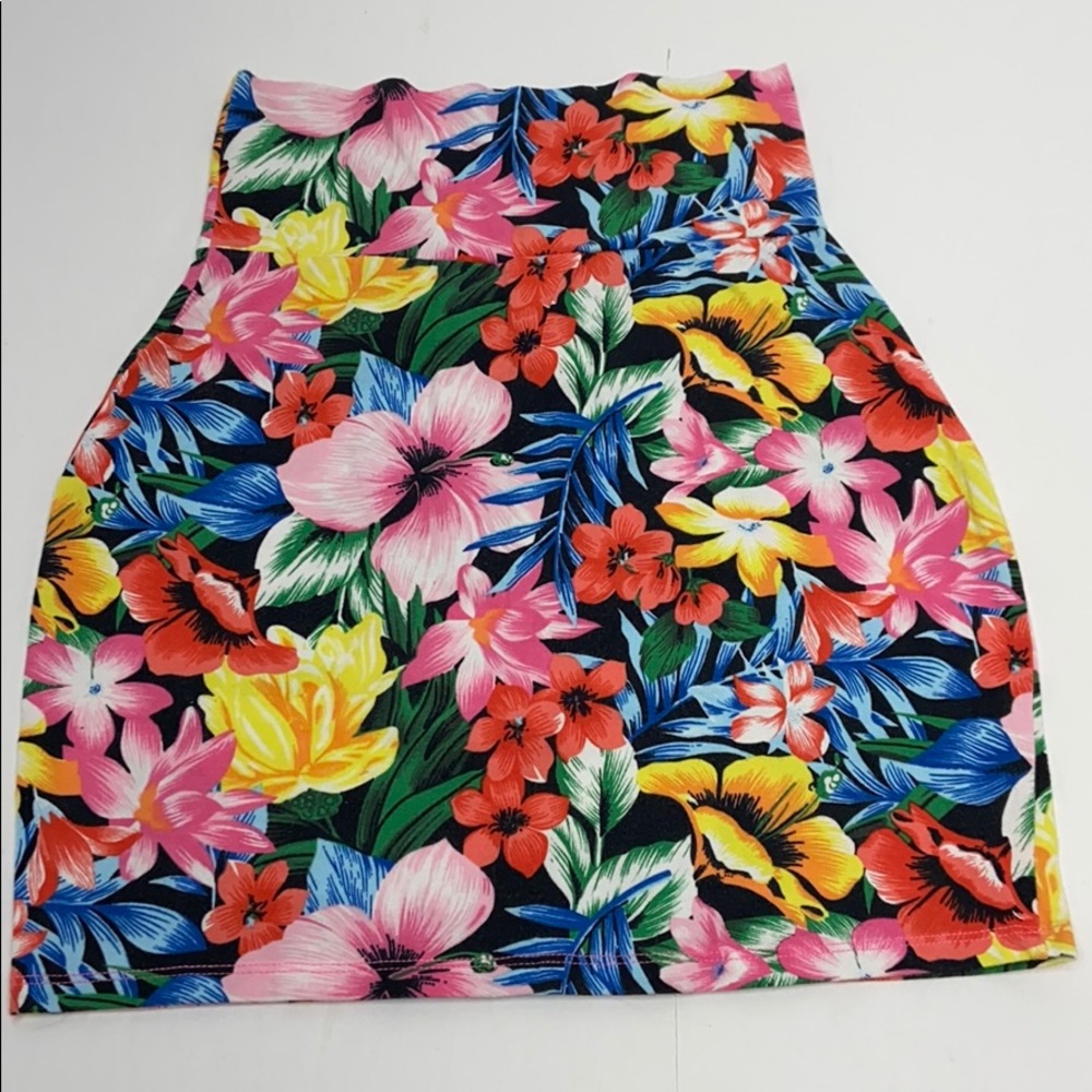 PINK Victoria’s Secret Love Pink Pencil Skirt XS